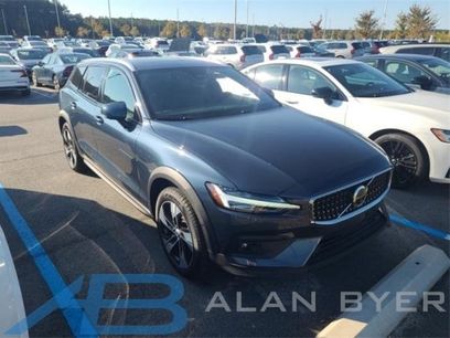 Used 2025 Volvo V60 B5 Cross Country Plus