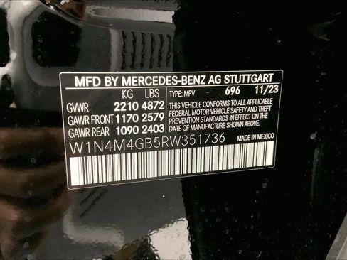 Certified 2024 Mercedes-Benz GLB 250 image 34