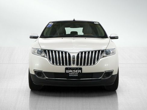 Used 2014 Lincoln MKX AWD w/ Equipment Group 102A image 8
