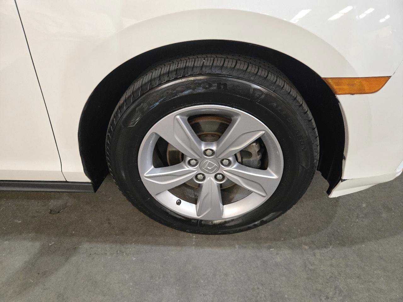 Used 2018 Honda Odyssey EX-L image 17