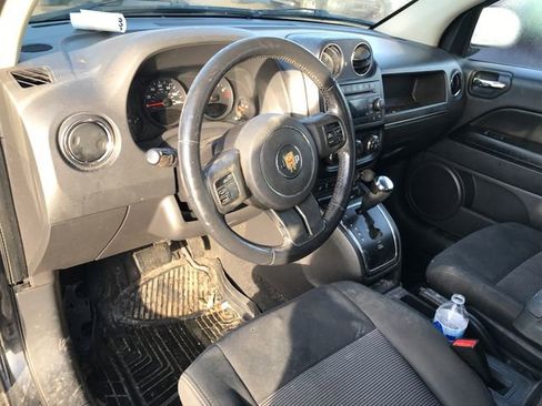 Used 2011 Jeep Compass Sport image 7