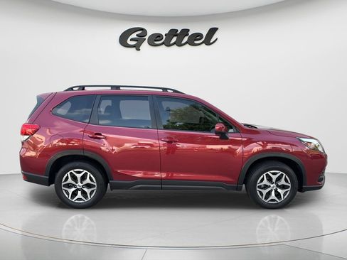 Used 2023 Subaru Forester Premium AWD/4WD image 4