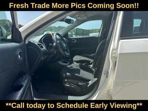 Used 2020 Jeep Compass Sport w/ Cold Weather Group FWD image 5