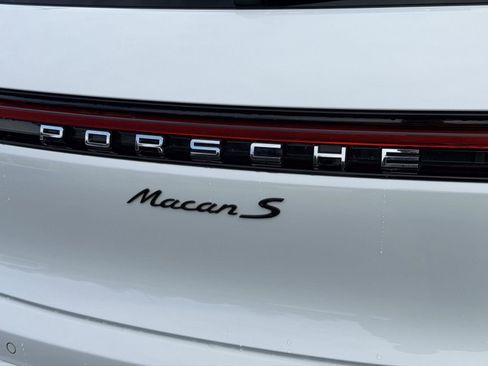 Used 2023 Porsche Macan S image 24
