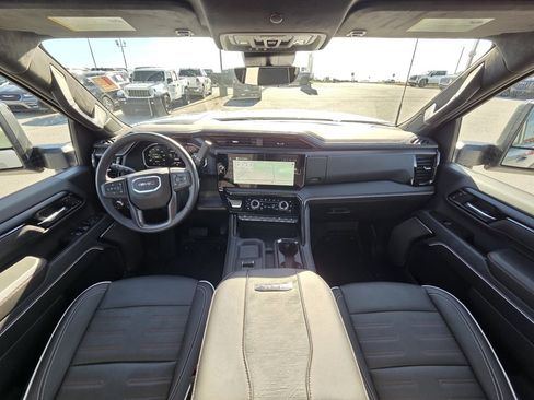 Used 2026 GMC Sierra 2500 AT4X image 26