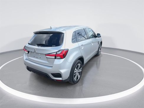 Used 2025 Mitsubishi Outlander Sport ES image 8