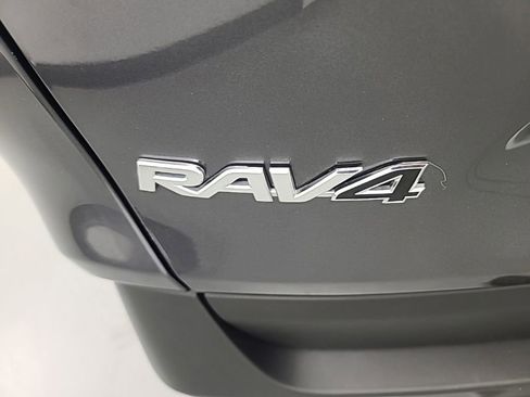 Used 2024 Toyota RAV4 LE AWD/4WD image 11