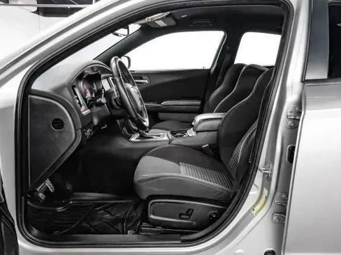 Used 2021 Dodge Charger R/T w/ Blacktop Package image 4