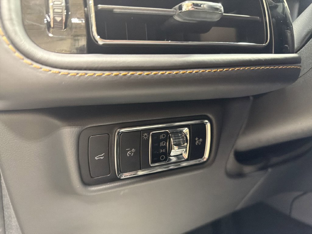 Used 2025 Lincoln Aviator Black Label w/ Black Label Special Edition AWD/4WD image 15