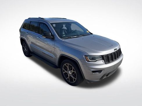 Used 2019 Jeep Grand Cherokee Limited w/ Luxury Group II image 2