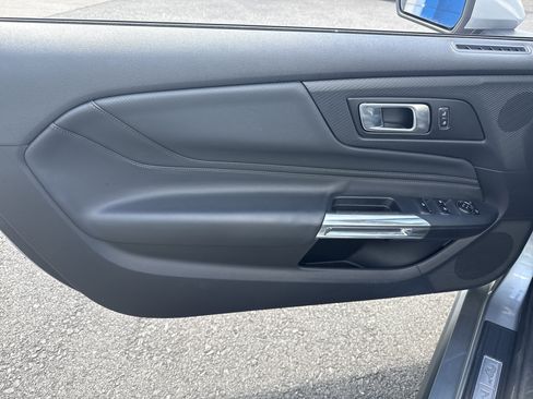 Used 2025 Ford Mustang Premium RWD image 15