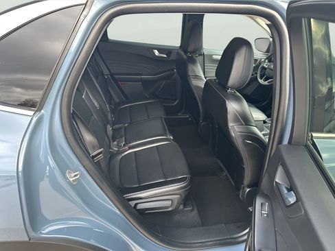 Used 2025 Ford Escape Platinum AWD/4WD image 26
