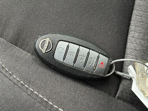 Used 2025 Nissan Altima 2.5 SV FWD image 24
