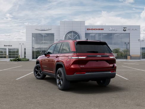 New 2026 Jeep Grand Cherokee Limited w/ Limited Altitude Package AWD/4WD image 3