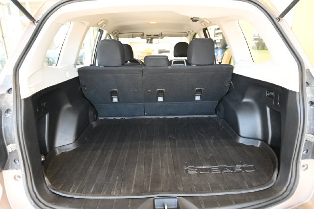 Used 2014 Subaru Forester 2.5i AWD/4WD image 10