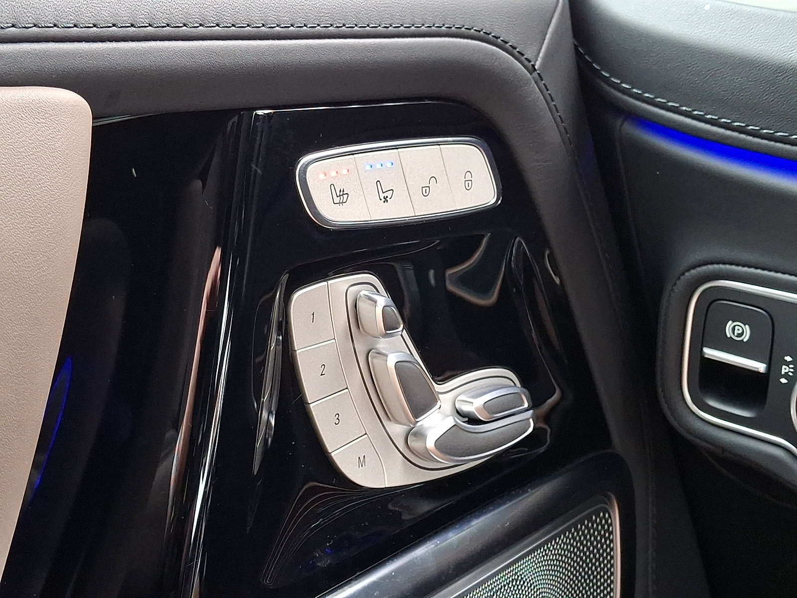 Used 2026 Mercedes-Benz G 63 AMG 4MATIC image 27