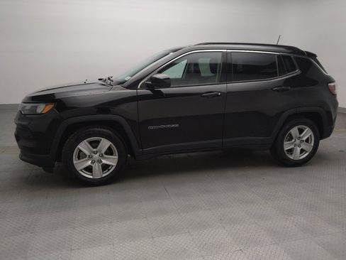 Used 2022 Jeep Compass Latitude FWD image 2