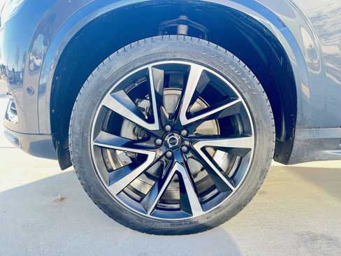 Certified 2023 Volvo XC90 B6 Plus w/ Protection Package image 12