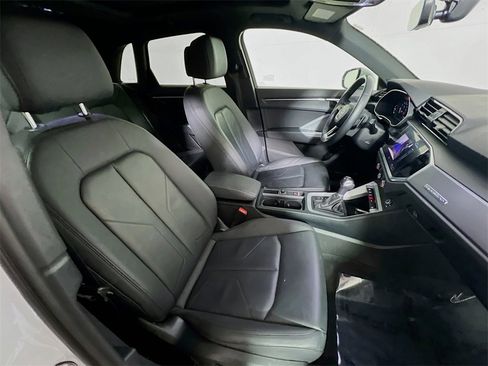 Used 2022 Audi Q3 2.0T Premium w/ Convenience Package image 23