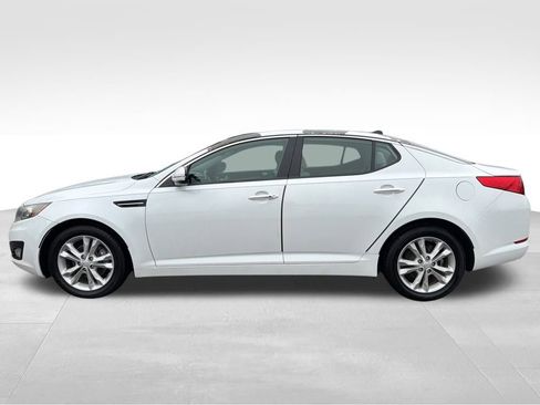 Used 2013 Kia Optima EX w/ Premium Pkg image 2