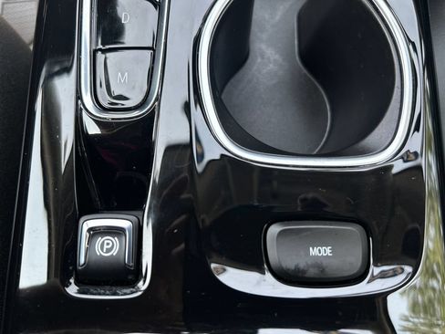 Used 2023 Buick Envision Essence FWD image 32