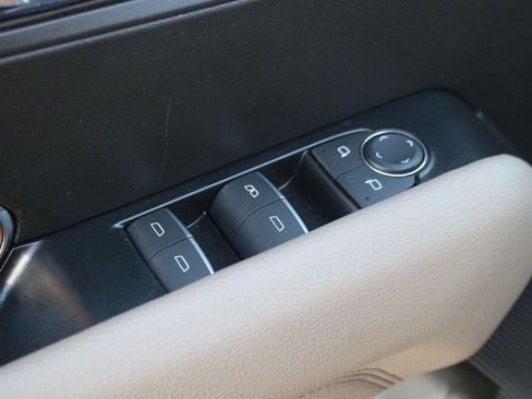 Used 2024 GMC Canyon Denali AWD/4WD image 14