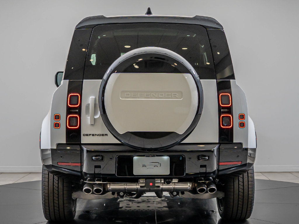 New 2026 Land Rover Defender 90 V8 AWD/4WD image 7