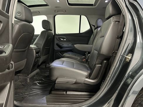 Used 2021 Chevrolet Traverse Premier image 21