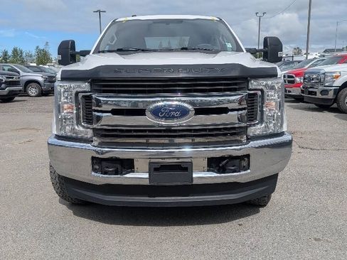 Used 2019 Ford F350 XLT w/ Camper Package AWD/4WD image 10