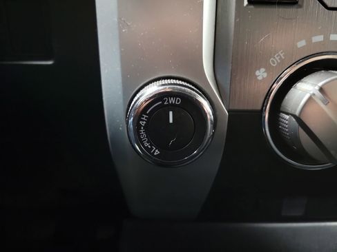 Used 2015 Toyota Tundra SR5 image 16