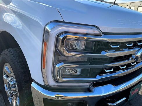 Used 2023 Ford F350 Lariat w/ Chrome Package image 30