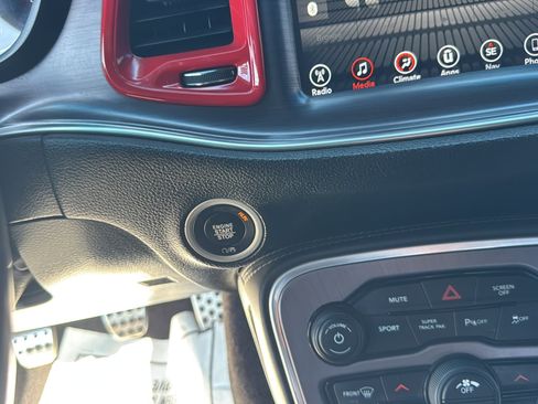 Used 2017 Dodge Challenger R/T Scat Pack w/ Driver Convenience Group RWD image 24