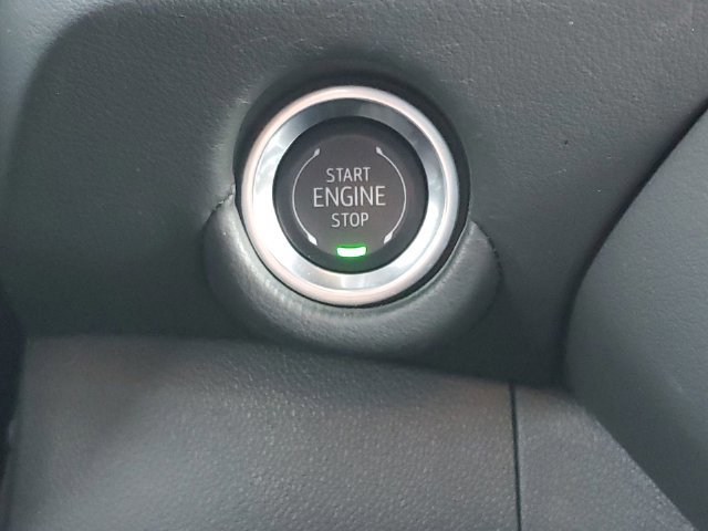 Certified 2025 Chevrolet Tahoe Z71 AWD/4WD image 17