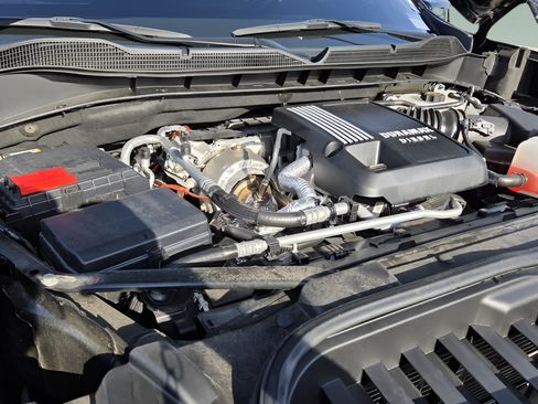 Certified 2026 Chevrolet Silverado 1500 ZR2 AWD/4WD image 18