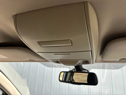 Used 2019 Dodge Grand Caravan SE w/ UConnect Hands-Free Group FWD image 37