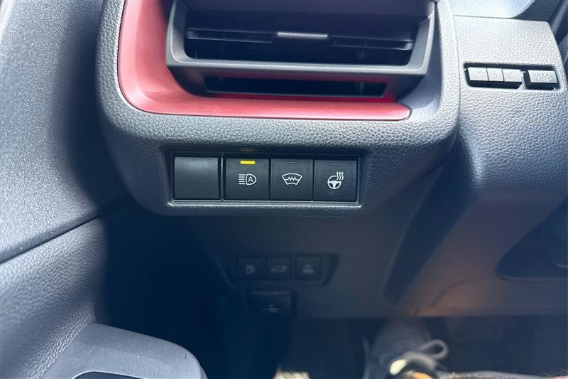Used 2023 Toyota Prius Prime Premium w/ Advanced Technology Package FWD image 18