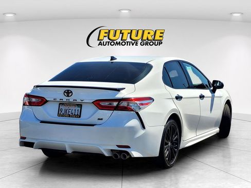 Used 2020 Toyota Camry SE FWD image 4