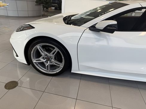 Used 2025 Chevrolet Corvette Stingray Coupe w/ 1LT image 19