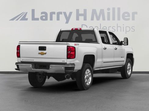 Used 2017 Chevrolet Silverado 2500 LTZ w/ Duramax Plus Package image 2