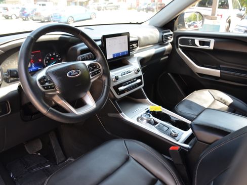 Used 2023 Ford Explorer XLT w/ Equipment Group 202A image 15