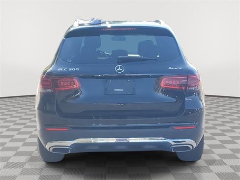 Used 2021 Mercedes-Benz GLC 300 4MATIC image 5