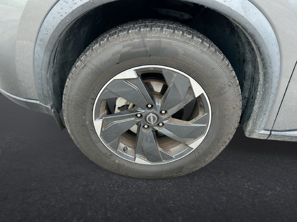 Used 2024 Nissan Rogue SV FWD image 10