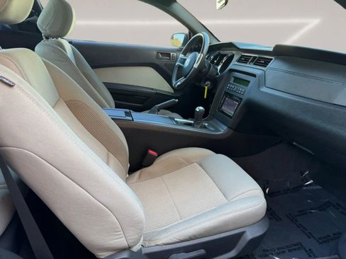 Used 2013 Ford Mustang Coupe RWD image 13