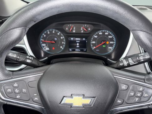 Used 2020 Chevrolet Equinox LS image 27