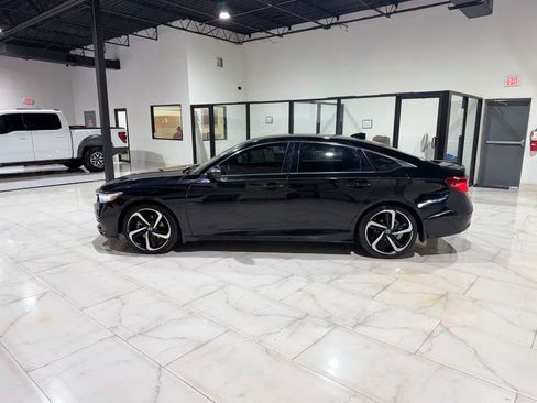 Used 2018 Honda Accord Sport image 7