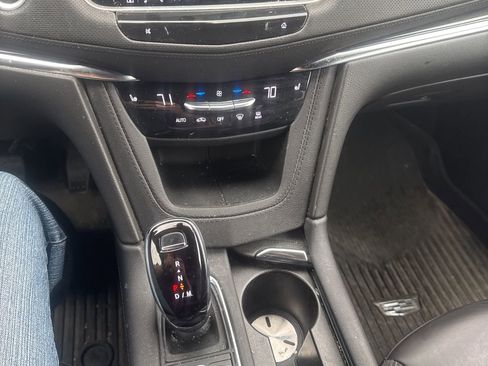 Used 2023 Cadillac XT5 Premium Luxury image 12