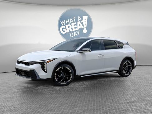 New 2026 Kia K4 GT-Line Turbo FWD image 3