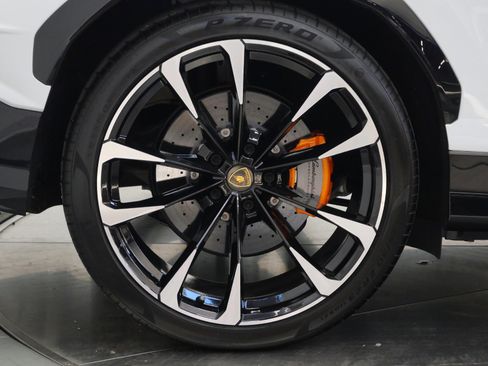Used 2023 Lamborghini Urus S AWD/4WD image 46