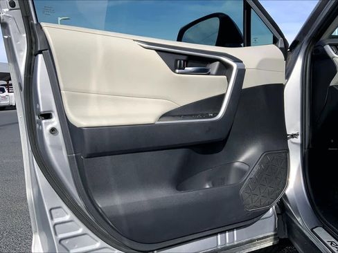 Used 2024 Toyota RAV4 XLE Premium image 22