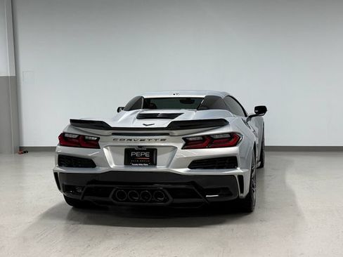Used 2023 Chevrolet Corvette Z06 w/ Stealth Interior Trim Package RWD image 8